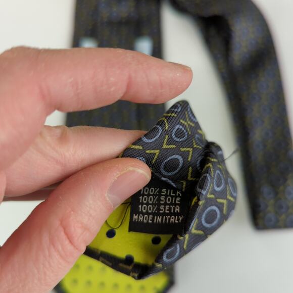 Gene Meyer 100% Silk Tie Black With Green X's And Blue O's Pattern‎ Designer - Picture 4 of 4